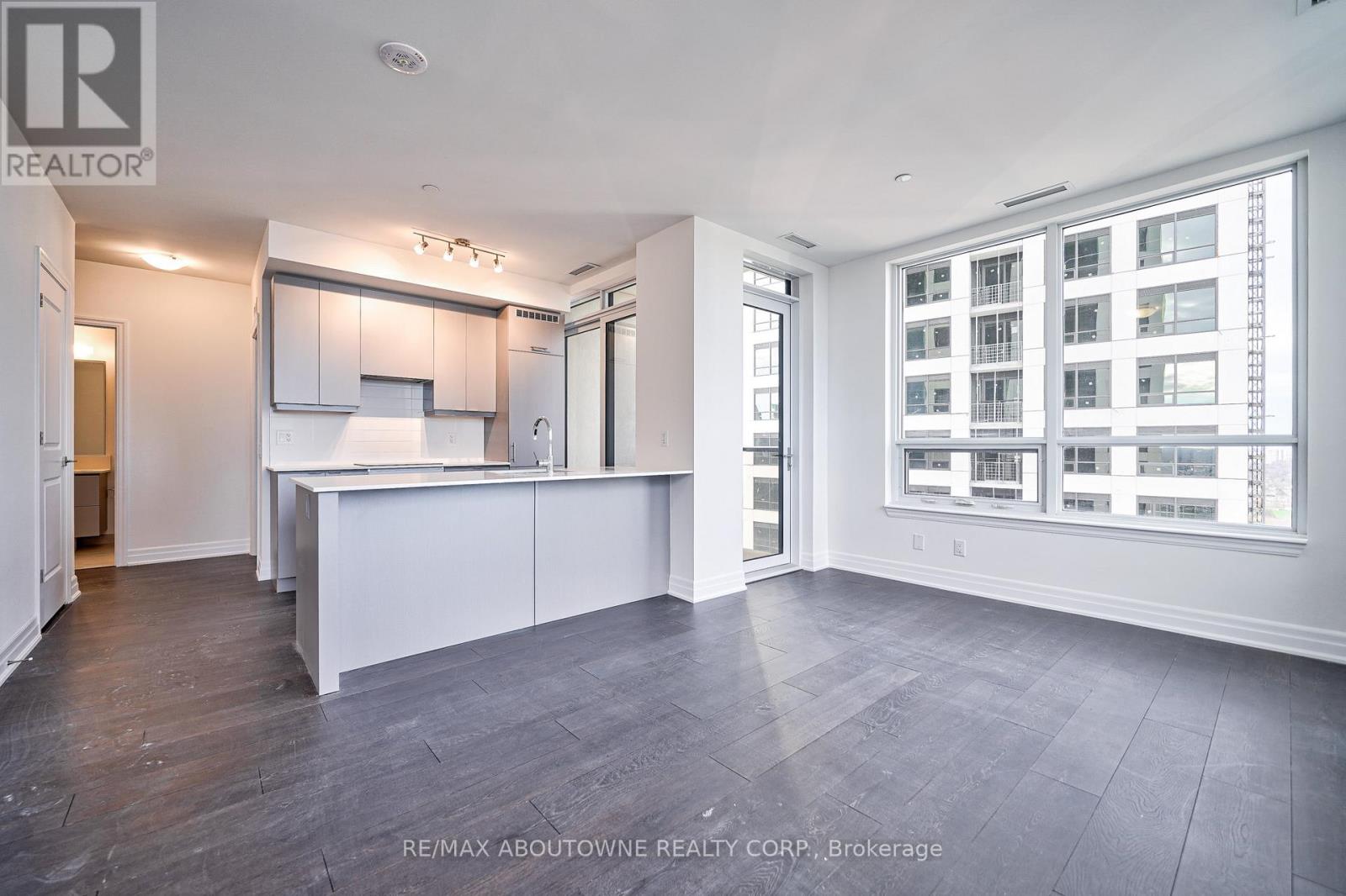 2604 - 36 Elm Drive W, Mississauga, Ontario  L5B 1L9 - Photo 28 - W12956328