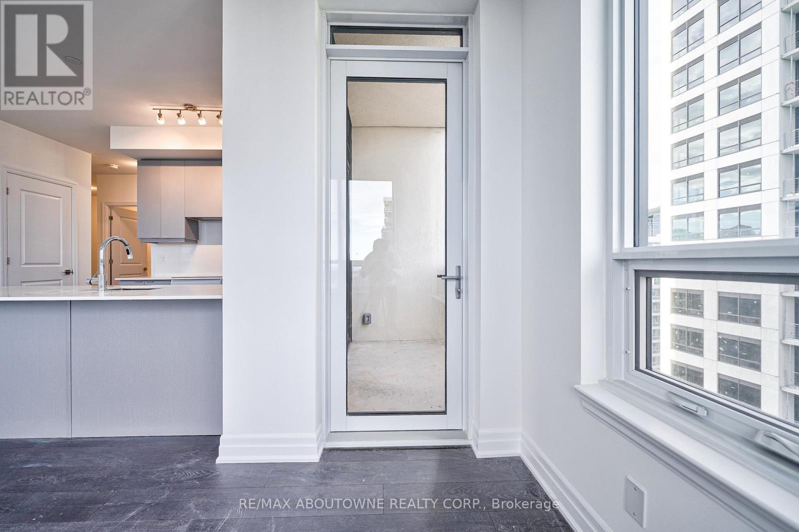 2604 - 36 Elm Drive W, Mississauga, Ontario  L5B 1L9 - Photo 30 - W12956328