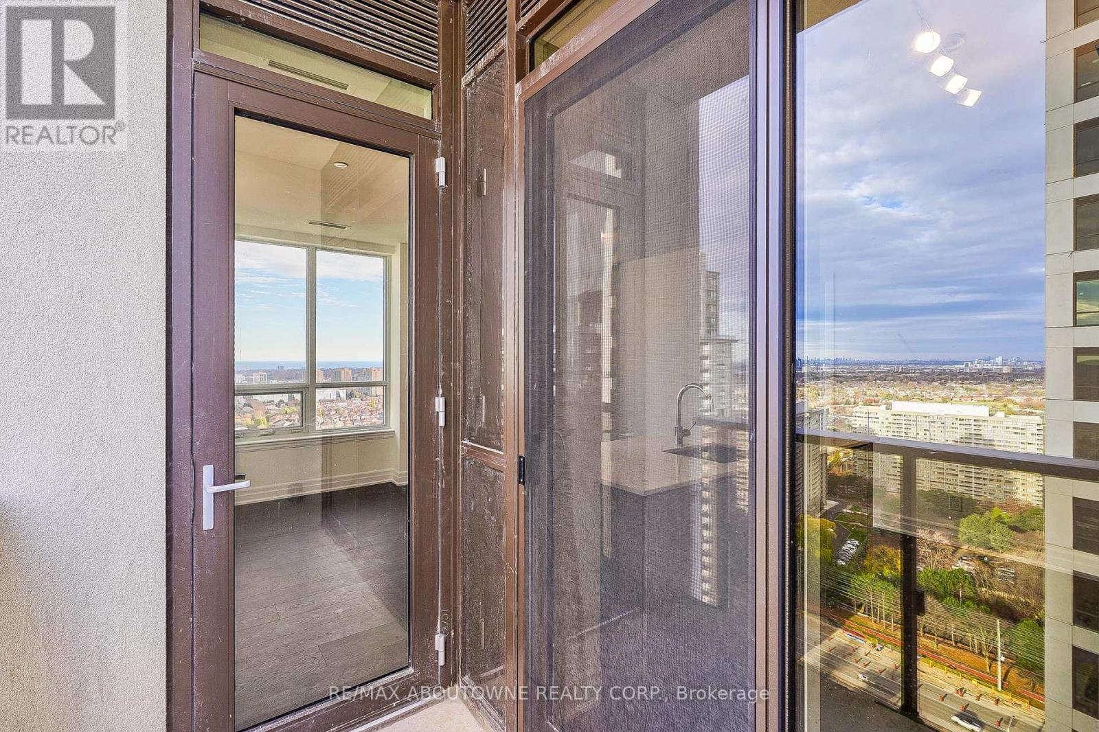 2604 - 36 Elm Drive W, Mississauga, Ontario  L5B 1L9 - Photo 39 - W12956328