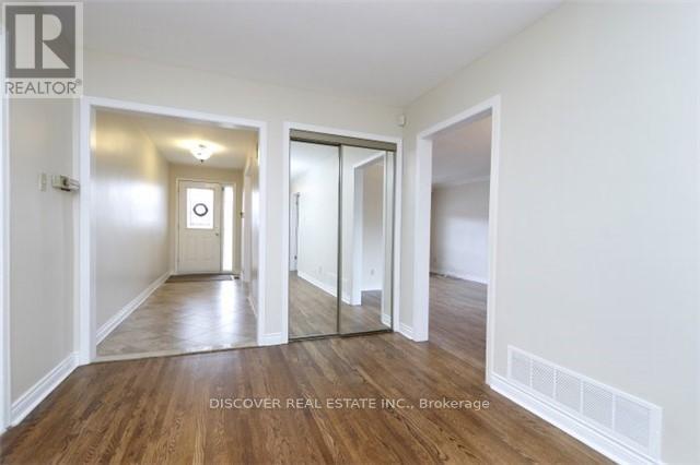 Main Floor Only - 525 Cullen Avenue, Mississauga, Ontario  L5B 2M8 - Photo 10 - W12956336