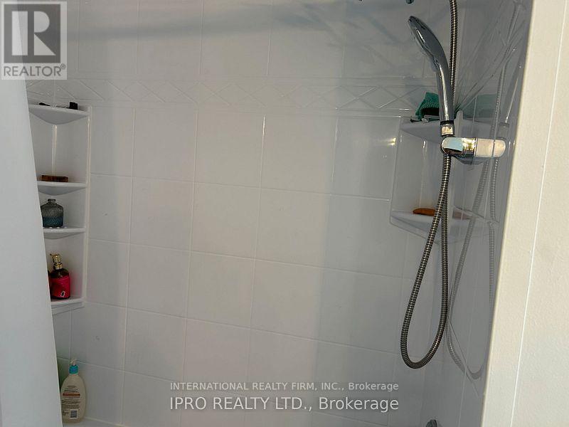 52 Vodden Court, Brampton, Ontario  L6V 2V7 - Photo 21 - W12956340