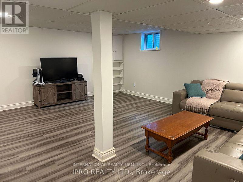 52 Vodden Court, Brampton, Ontario  L6V 2V7 - Photo 28 - W12956340