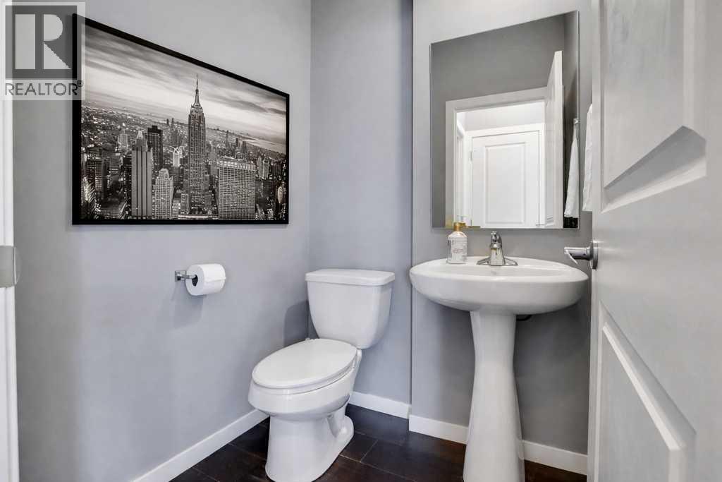 2 Aspen Summit Mount SW, Calgary, Alberta  T3H 0V8 - Photo 18 - A2298456