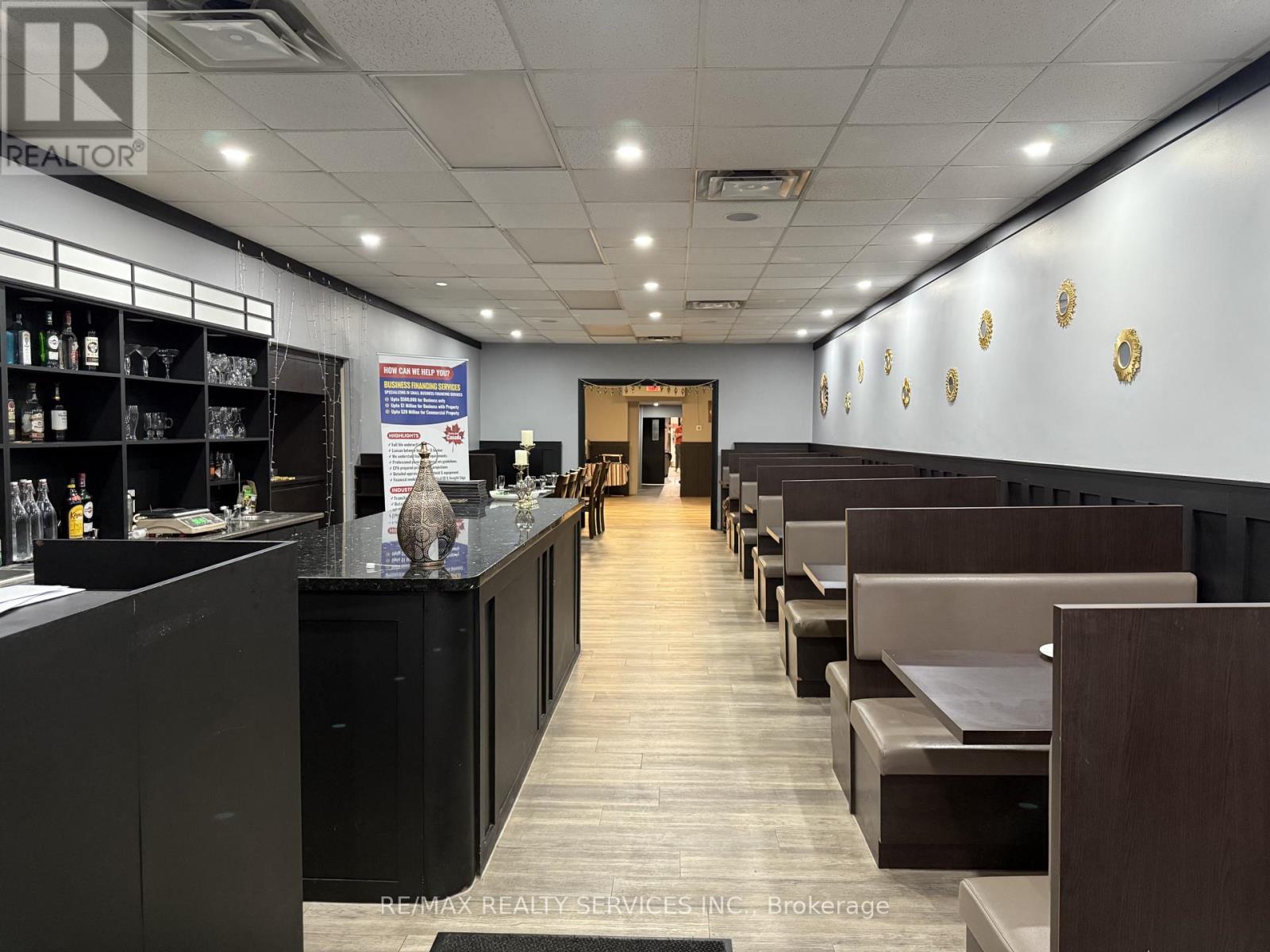 411 Dundas Street, Woodstock, Ontario  N4S 1B8 - Photo 5 - X12956354