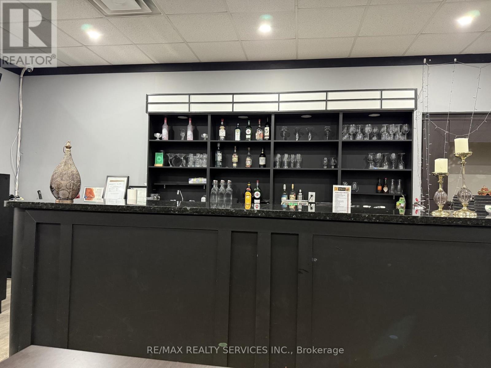 411 Dundas Street, Woodstock, Ontario  N4S 1B8 - Photo 6 - X12956354