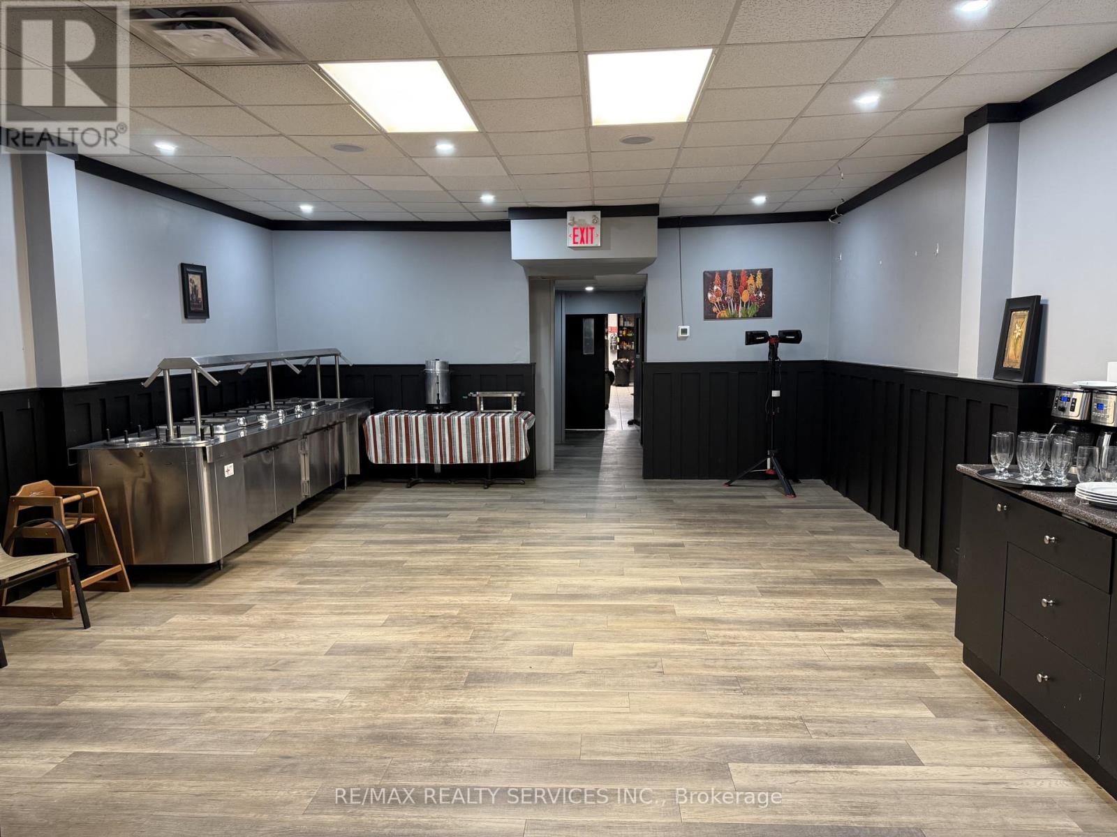 411 Dundas Street, Woodstock, Ontario  N4S 1B8 - Photo 8 - X12956354