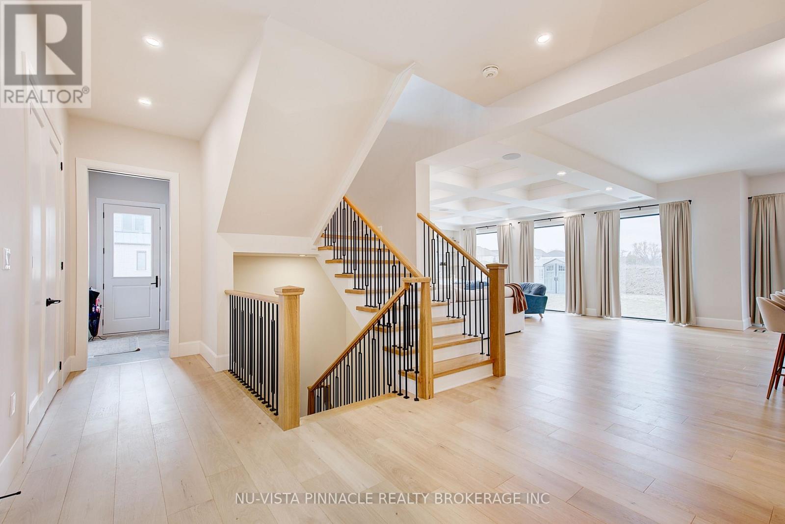 564 Creekview Chase, London North, Ontario  N6G 3X8 - Photo 17 - X12955388