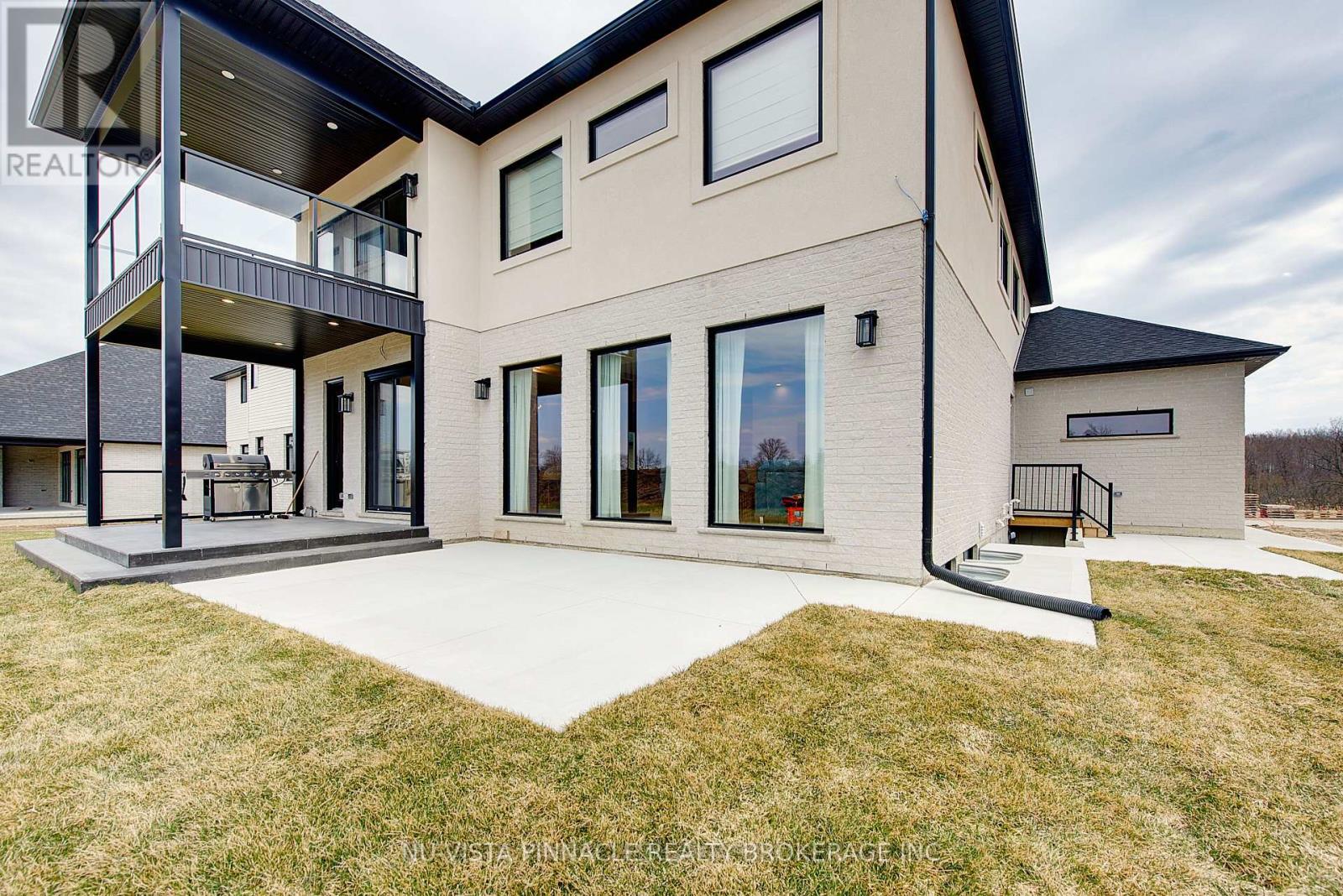 564 Creekview Chase, London North, Ontario  N6G 3X8 - Photo 48 - X12955388