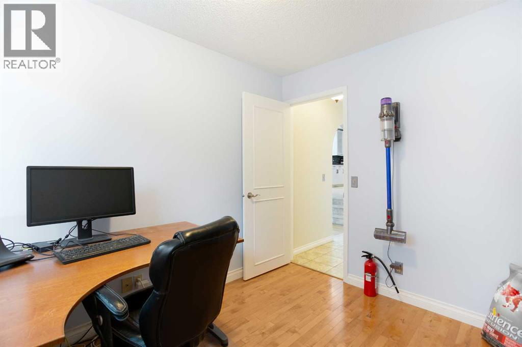 16 Suncanyon Park Se, Calgary, Alberta  T2X 2Z4 - Photo 27 - A2298676