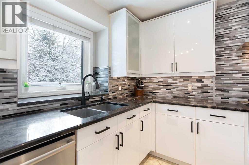 16 Suncanyon Park Se, Calgary, Alberta  T2X 2Z4 - Photo 19 - A2298676