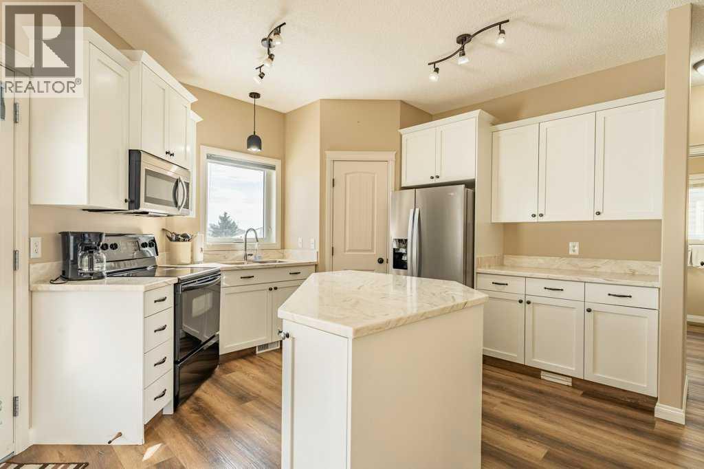 1008 Highland Green Drive NW, High River, Alberta  T1V 1V8 - Photo 10 - A2285885