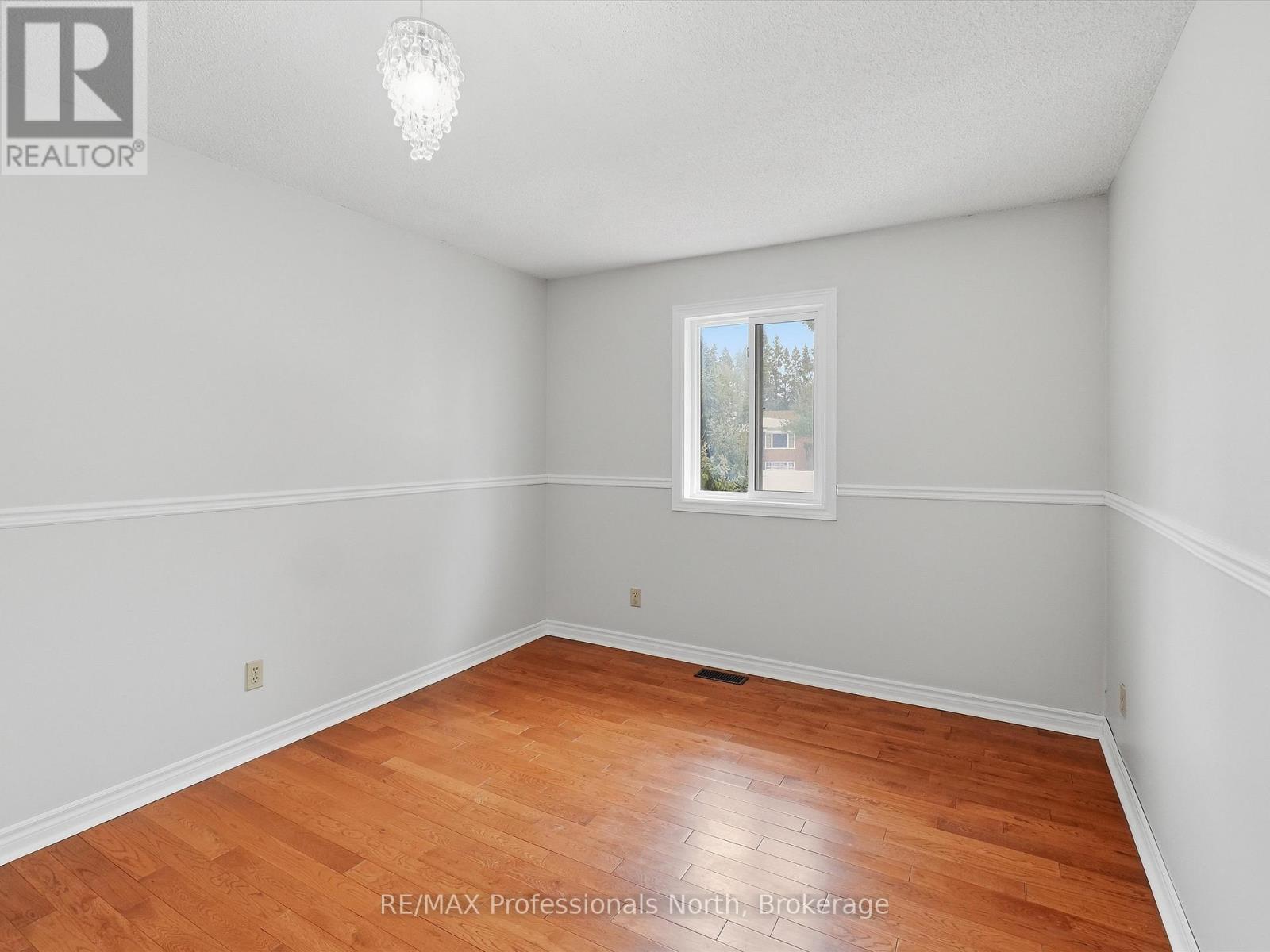 1 Glendale Road, Bracebridge, Ontario  P1L 1B3 - Photo 27 - X12956360