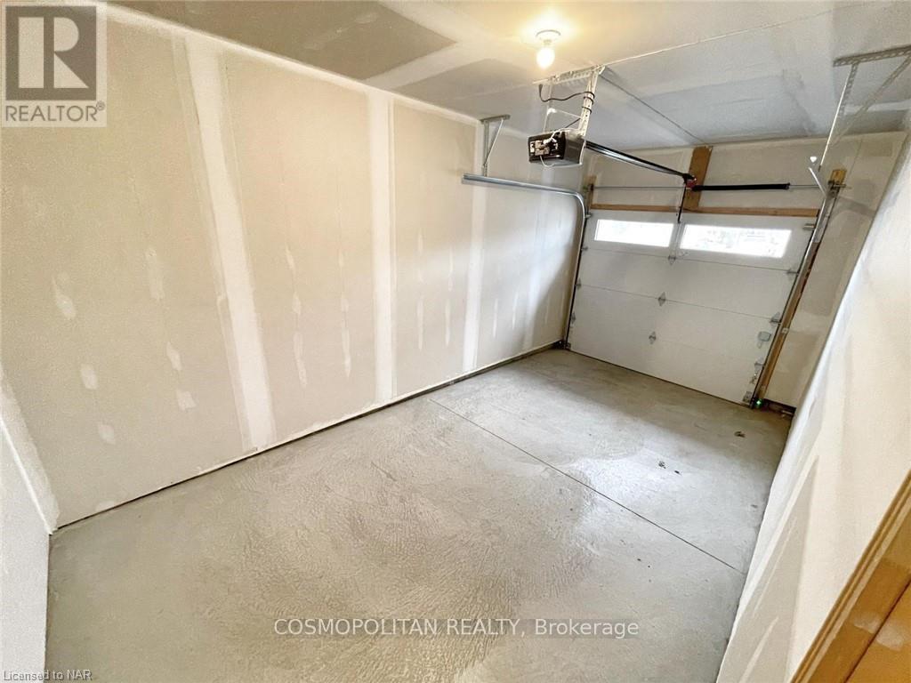 6715 Cropp St Street, Niagara Falls, Ontario  L2E 0B7 - Photo 32 - X12956358