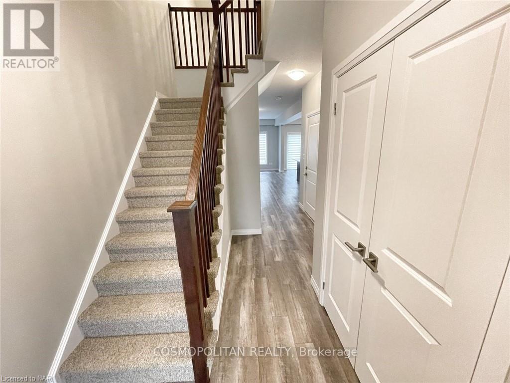 6715 Cropp St Street, Niagara Falls, Ontario  L2E 0B7 - Photo 4 - X12956358