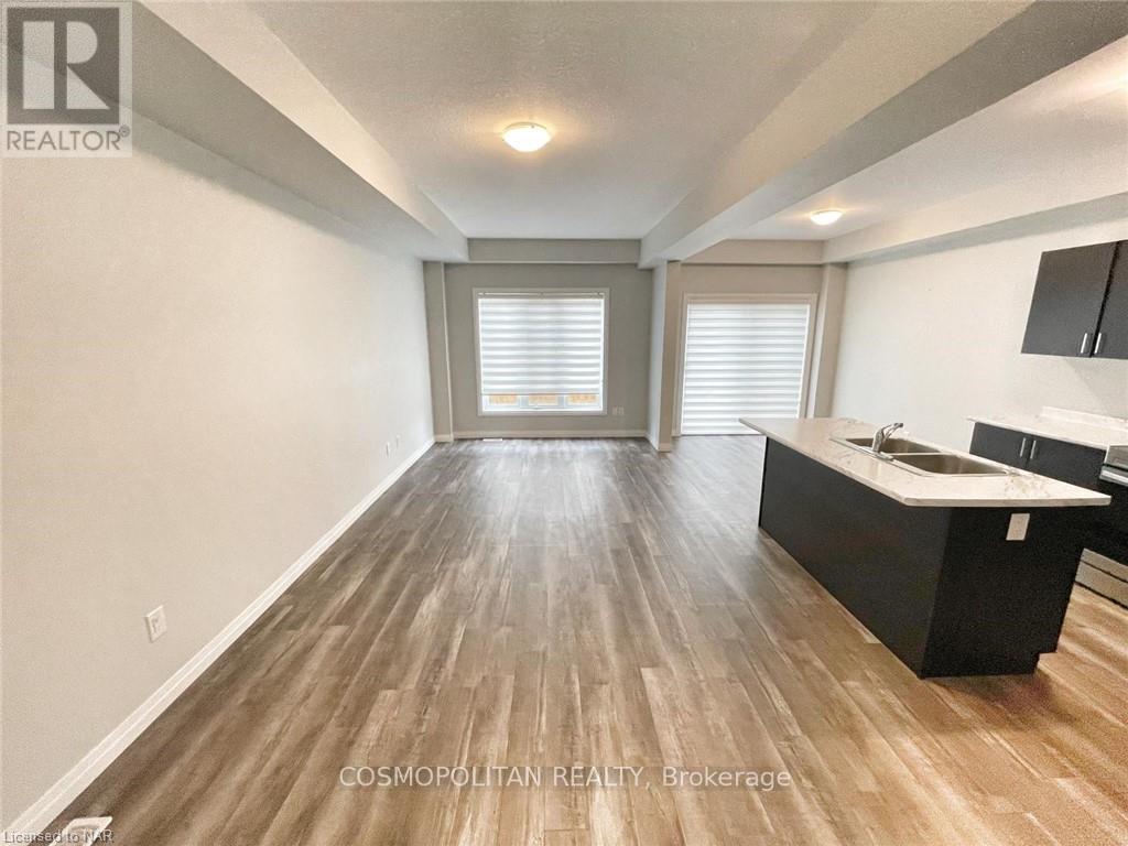 6715 Cropp St Street, Niagara Falls, Ontario  L2E 0B7 - Photo 7 - X12956358