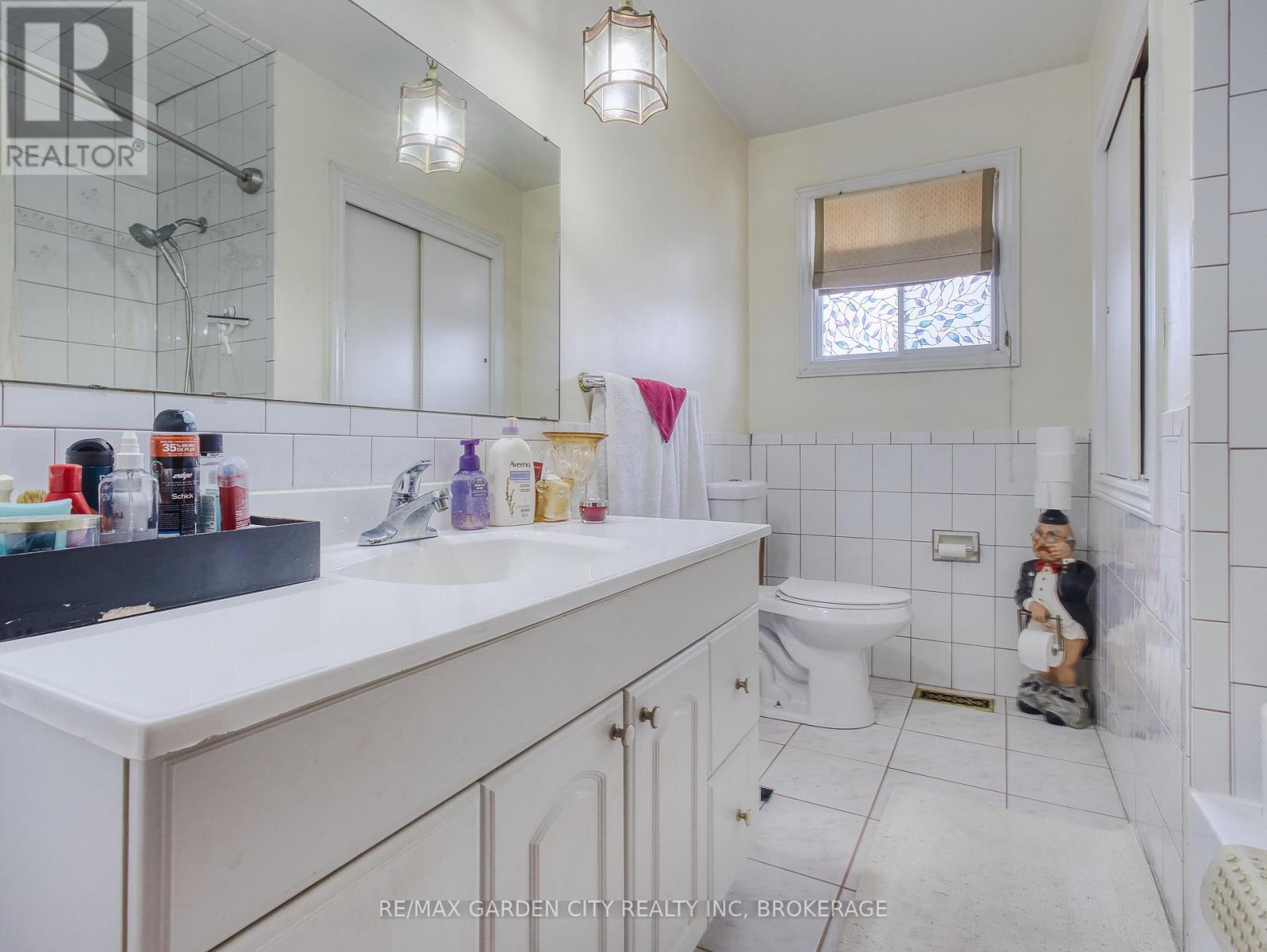 102 Meredith Drive, St. Catharines, Ontario  L2M 6C7 - Photo 23 - X12956364