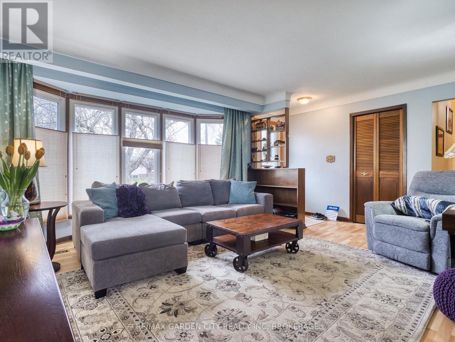 102 Meredith Drive, St. Catharines, Ontario  L2M 6C7 - Photo 8 - X12956364