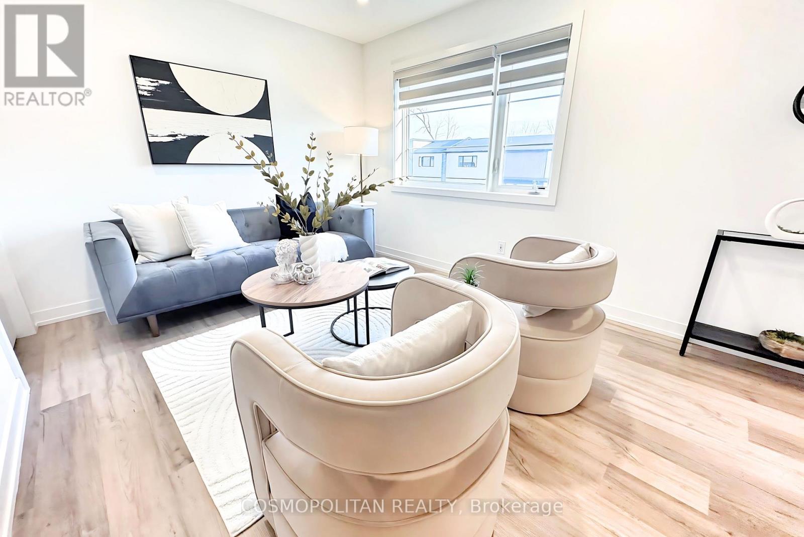 431 - 4263 Fourth Avenue, Niagara Falls, Ontario  L2E 0C2 - Photo 2 - X12956370