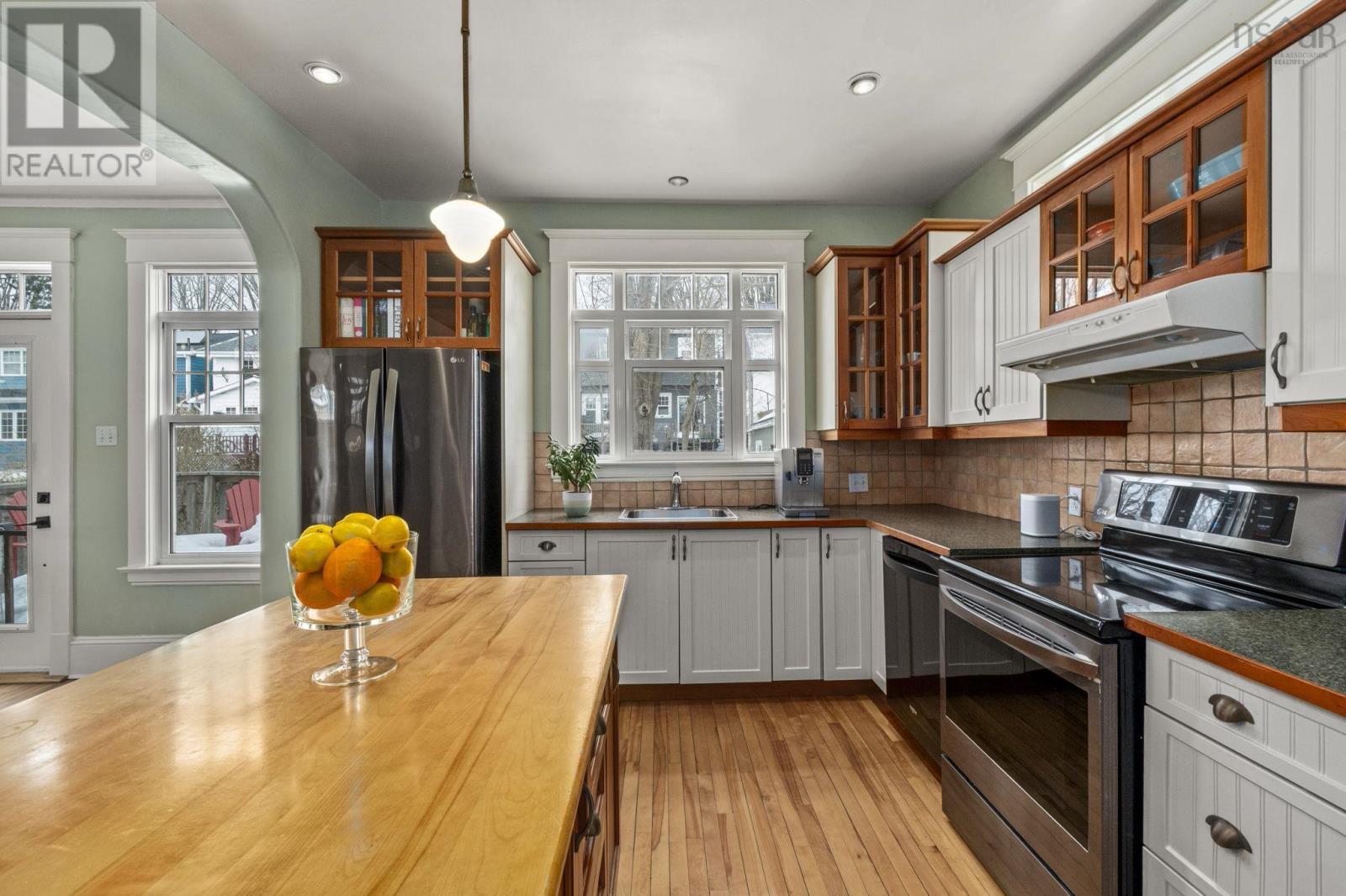 6347 Cornwall Street, Halifax, Nova Scotia  B3H 2J2 - Photo 18 - 202604202