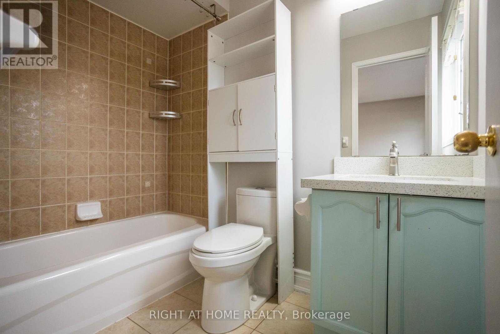 4 Wicklow Road, Brampton, Ontario  L6X 0J7 - Photo 15 - W12956368