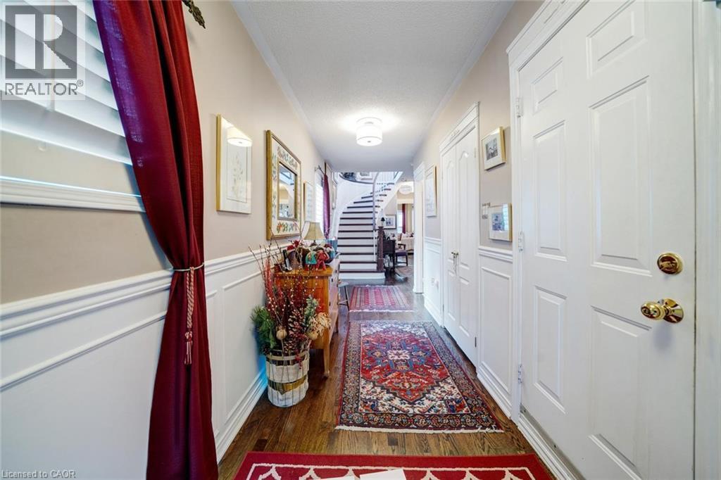 6 Desert View Crescent, Richmond Hill, Ontario  L4C 0E2 - Photo 4 - 40813833