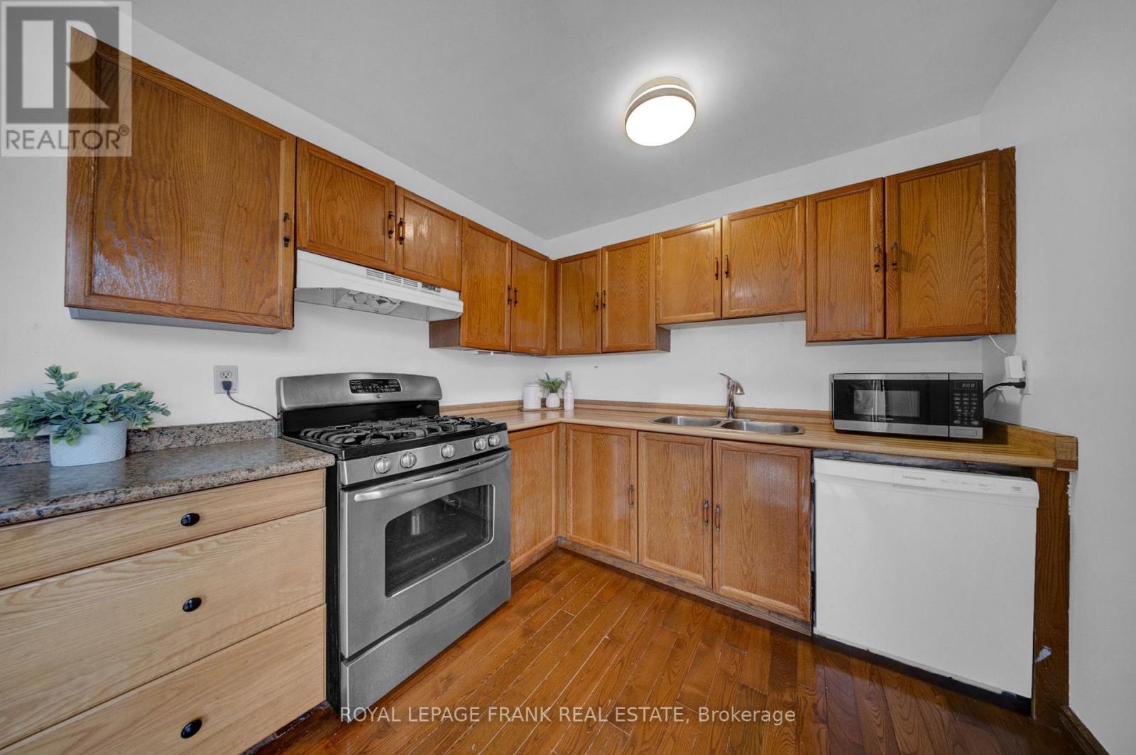 2 Fairbairn Court, Clarington, Ontario  L1C 4K9 - Photo 13 - E12950908