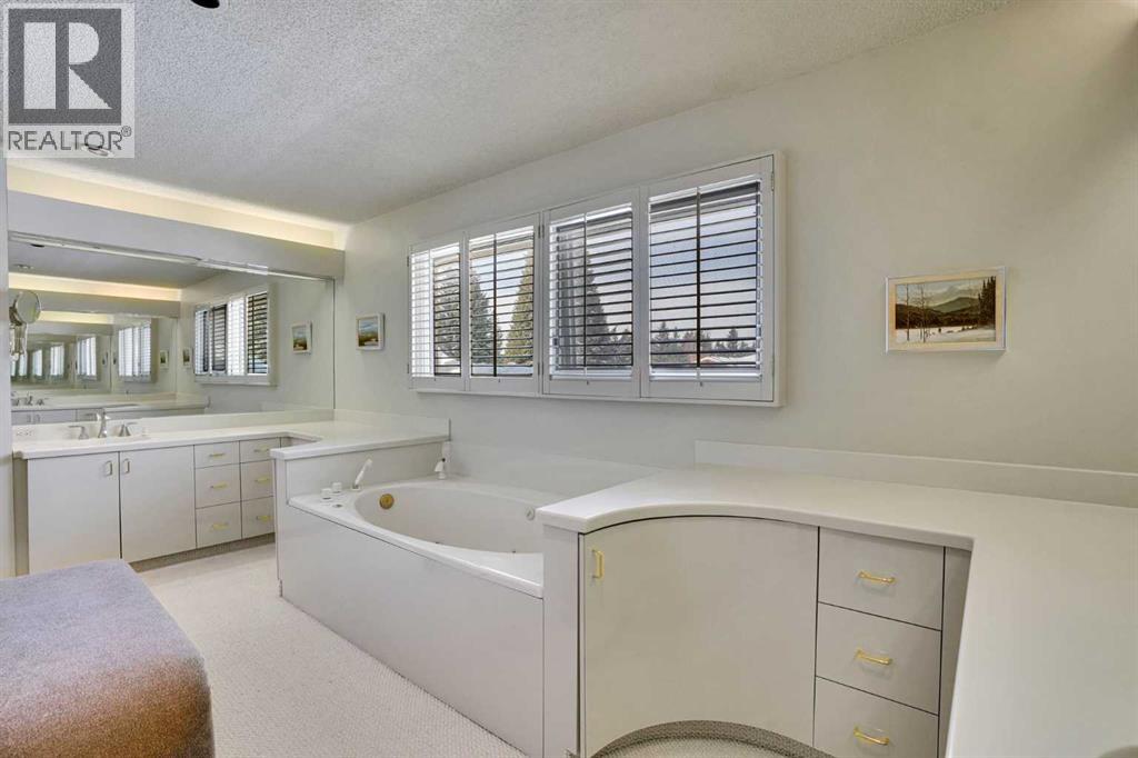 636 Varsity Estates Crescent Nw, Calgary, Alberta  T3B 3C7 - Photo 36 - A2298990