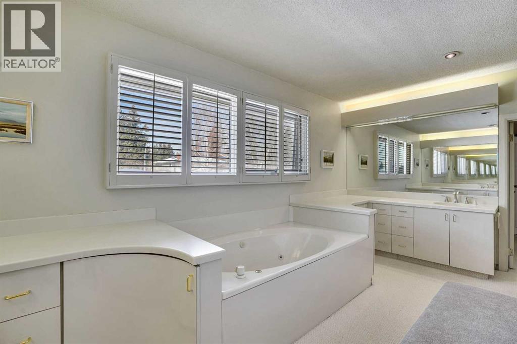 636 Varsity Estates Crescent Nw, Calgary, Alberta  T3B 3C7 - Photo 37 - A2298990