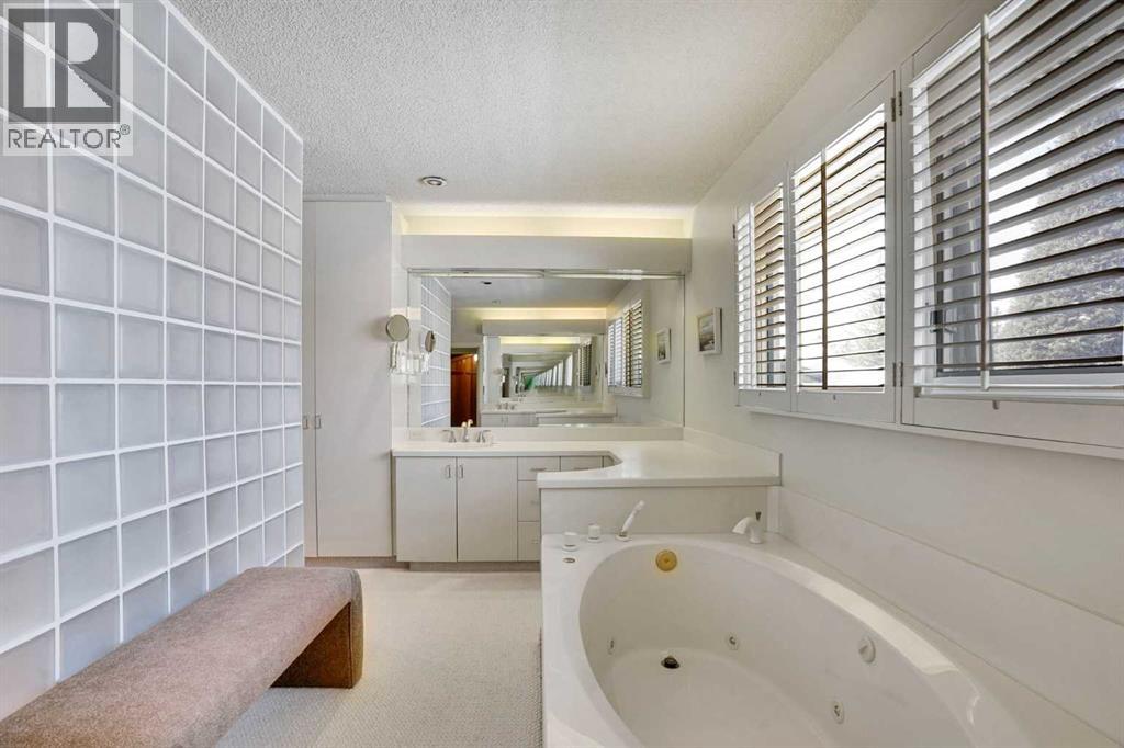 636 Varsity Estates Crescent Nw, Calgary, Alberta  T3B 3C7 - Photo 38 - A2298990