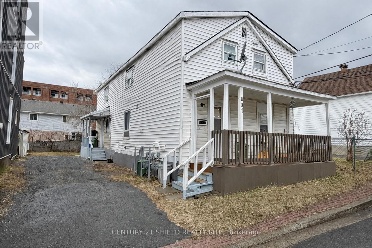 107, 107A, 107B - 107 PRINCE ARTHUR STREET W, Cornwall, Ontario