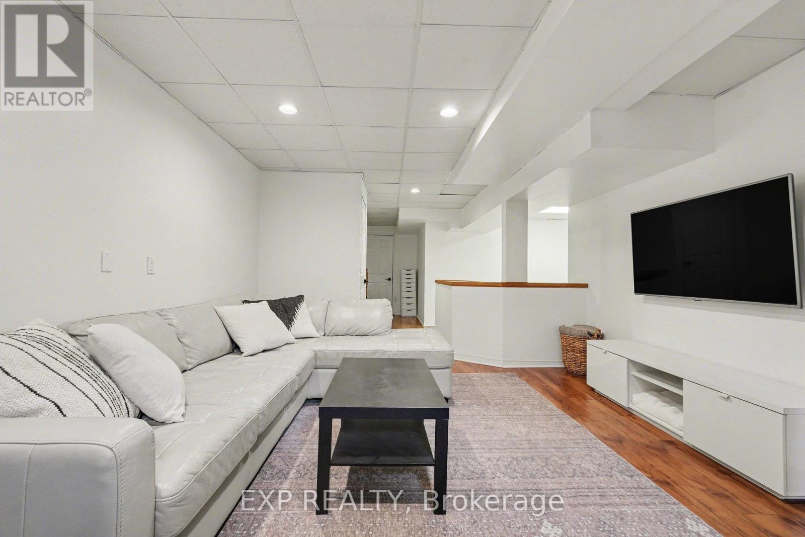 15 Hendrie Court, Ottawa, Ontario  K2L 4A4 - Photo 24 - X12868868