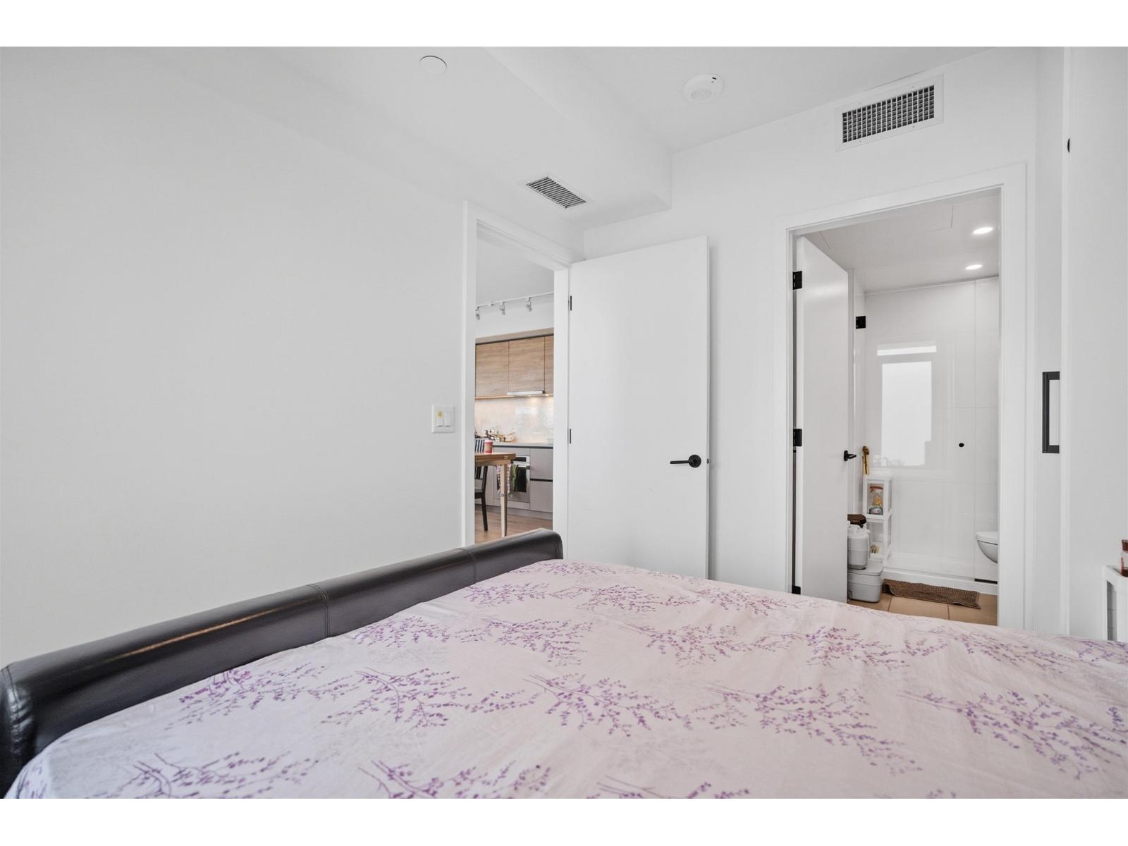 2602 10448 University Drive, Surrey, British Columbia  V3T 0S7 - Photo 6 - R3106598