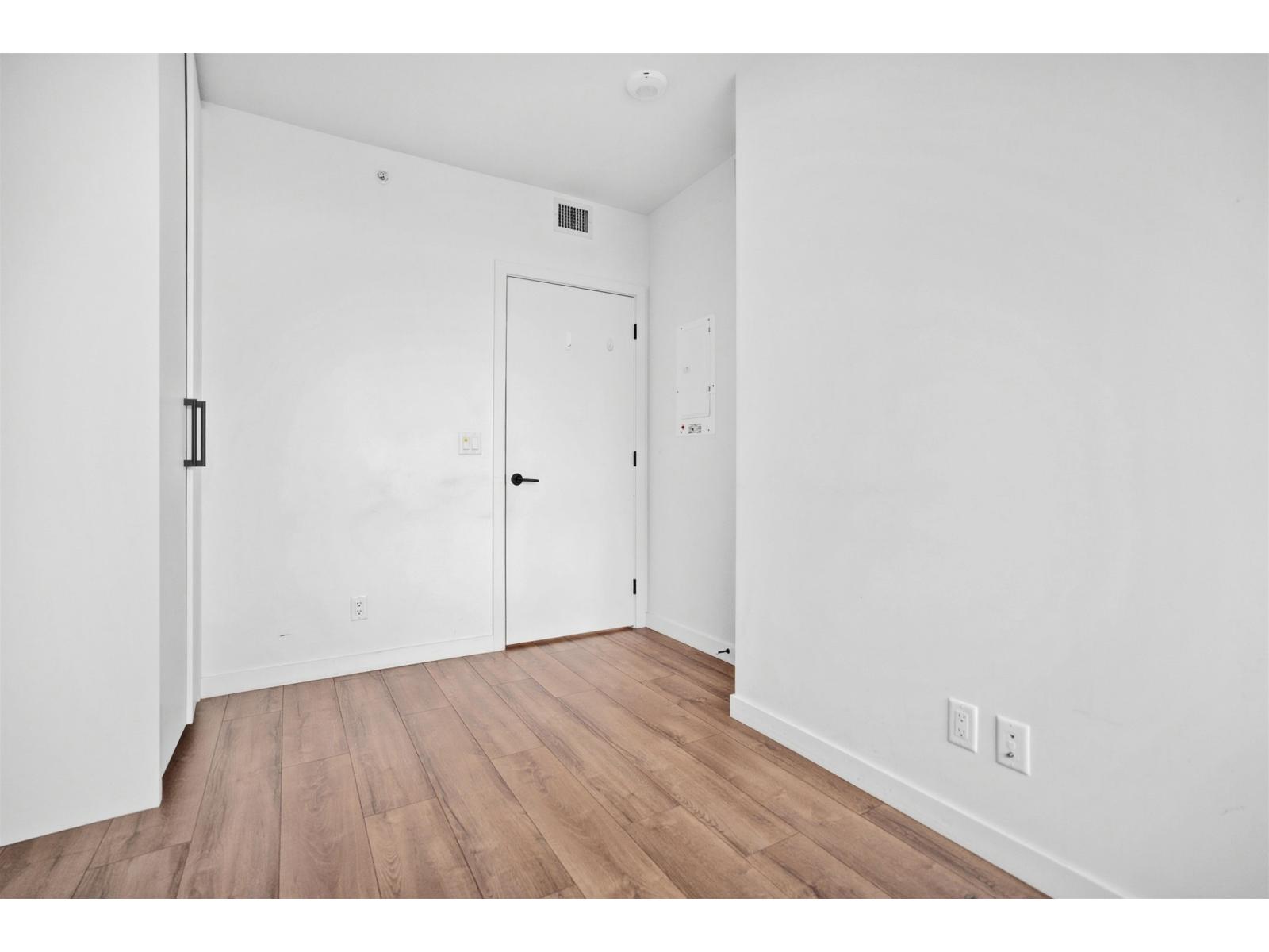 2602 10448 University Drive, Surrey, British Columbia  V3T 0S7 - Photo 10 - R3106598