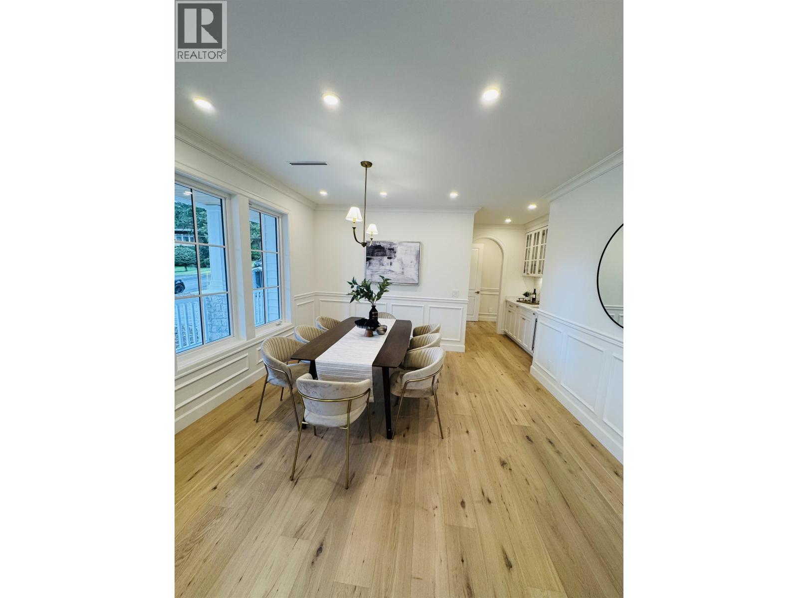 690 E Windsor Road, North Vancouver, British Columbia  V7N 1K7 - Photo 8 - R3068043