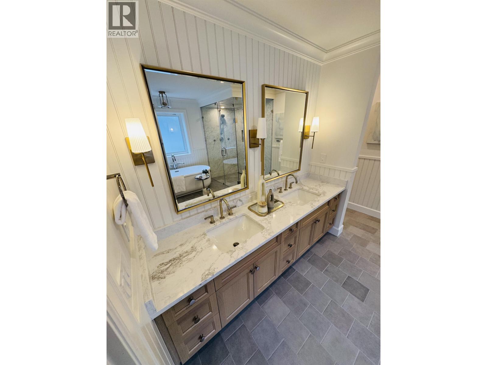 690 E Windsor Road, North Vancouver, British Columbia  V7N 1K7 - Photo 18 - R3068043