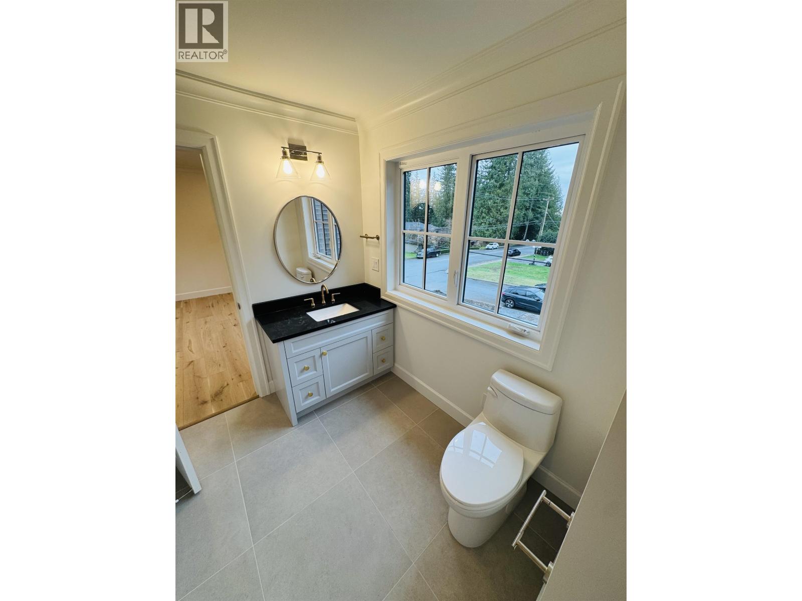 690 E Windsor Road, North Vancouver, British Columbia  V7N 1K7 - Photo 16 - R3068043