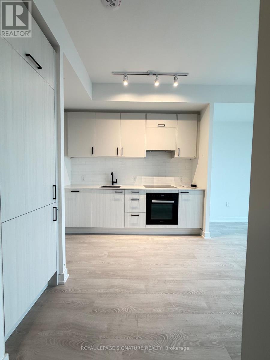 3008 - 1 Quarrington Lane, Toronto, Ontario  M3C 0S4 - Photo 3 - C12956376