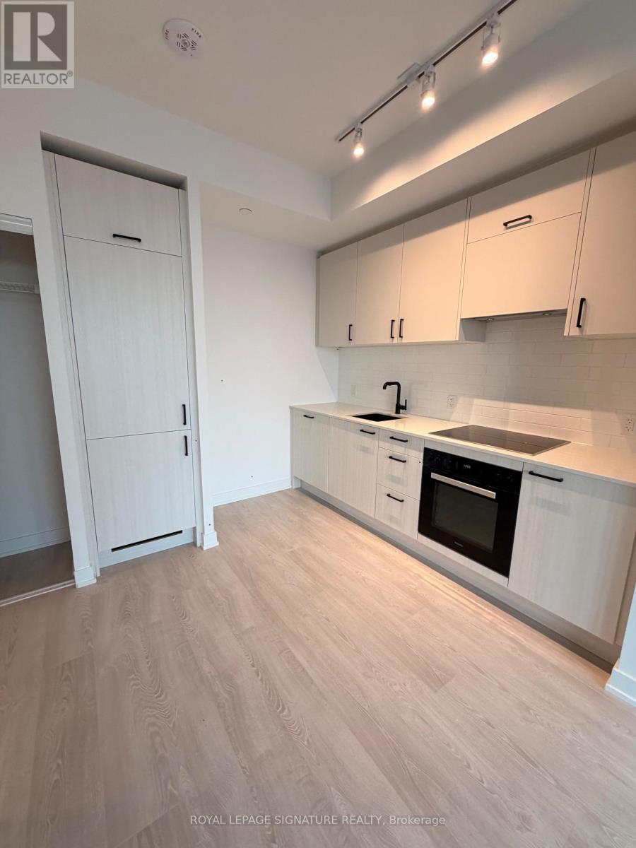 3008 - 1 Quarrington Lane, Toronto, Ontario  M3C 0S4 - Photo 6 - C12956376