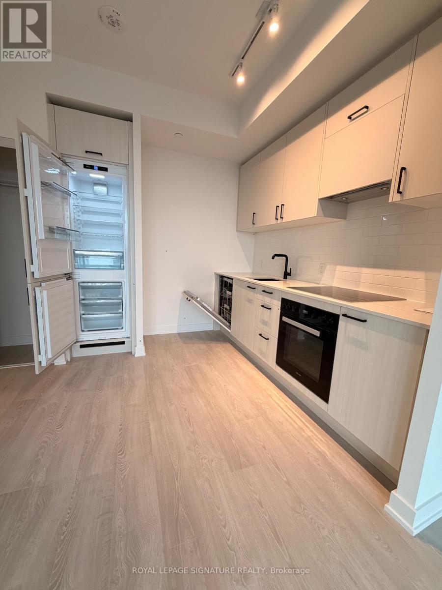 3008 - 1 Quarrington Lane, Toronto, Ontario  M3C 0S4 - Photo 7 - C12956376