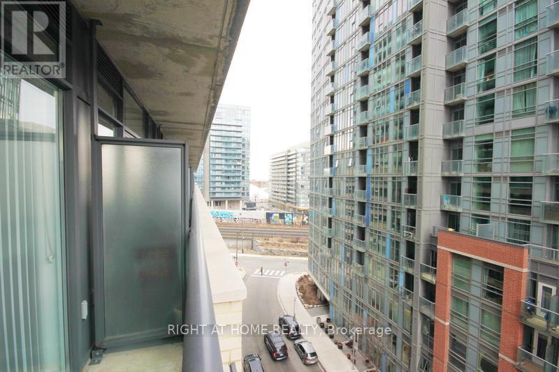 831w - 36 Lisgar Street, Toronto, Ontario  M6J 0C7 - Photo 18 - C12956386