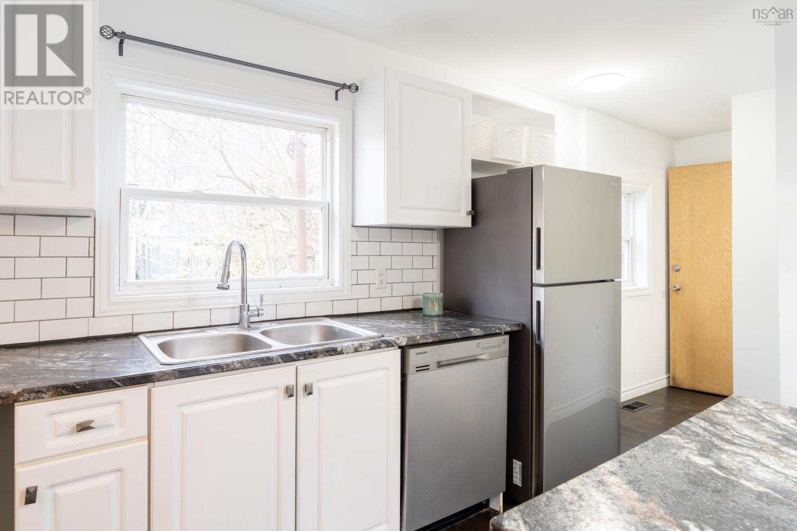 5447 Rector Street, Halifax, Nova Scotia  B3K 2N7 - Photo 5 - 202606309