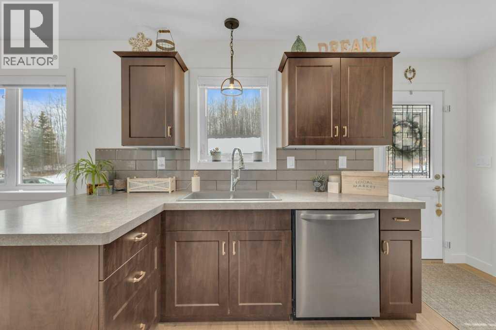 424014 Range Road 14a, Rural Ponoka County, Alberta  T0C 2J0 - Photo 10 - A2298857