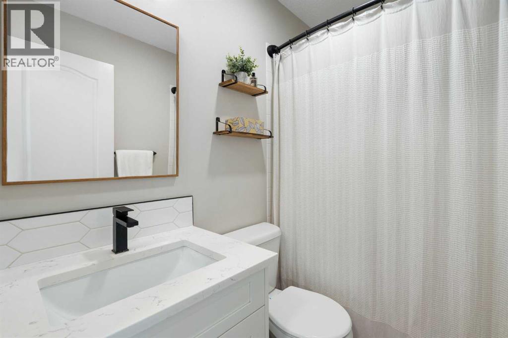 111 Woodside Circle NW, Airdrie, Alberta  T4B 2J8 - Photo 15 - A2283388