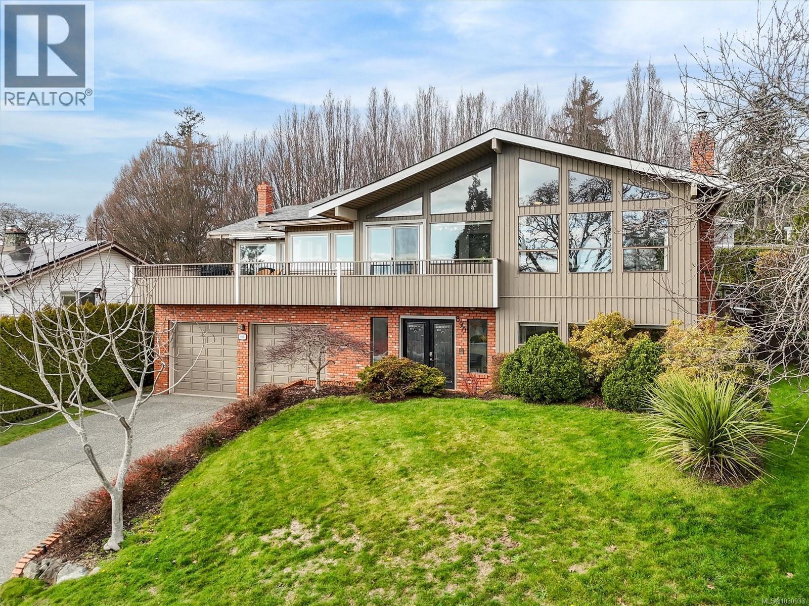 890 Denford Cres, Saanich, British Columbia  V8X 4N1 - Photo 5 - 1030933