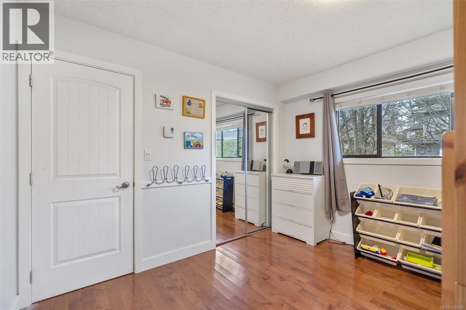 890 Denford Cres, Saanich, British Columbia  V8X 4N1 - Photo 37 - 1030933