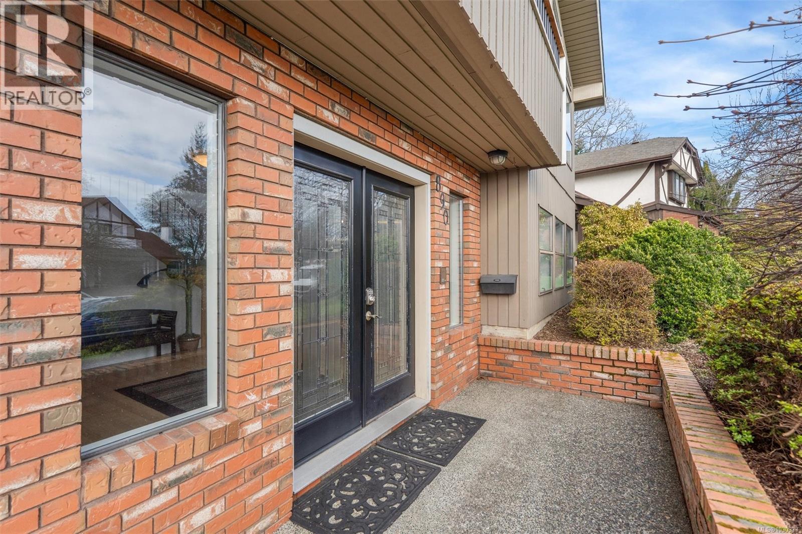 890 Denford Cres, Saanich, British Columbia  V8X 4N1 - Photo 53 - 1030933