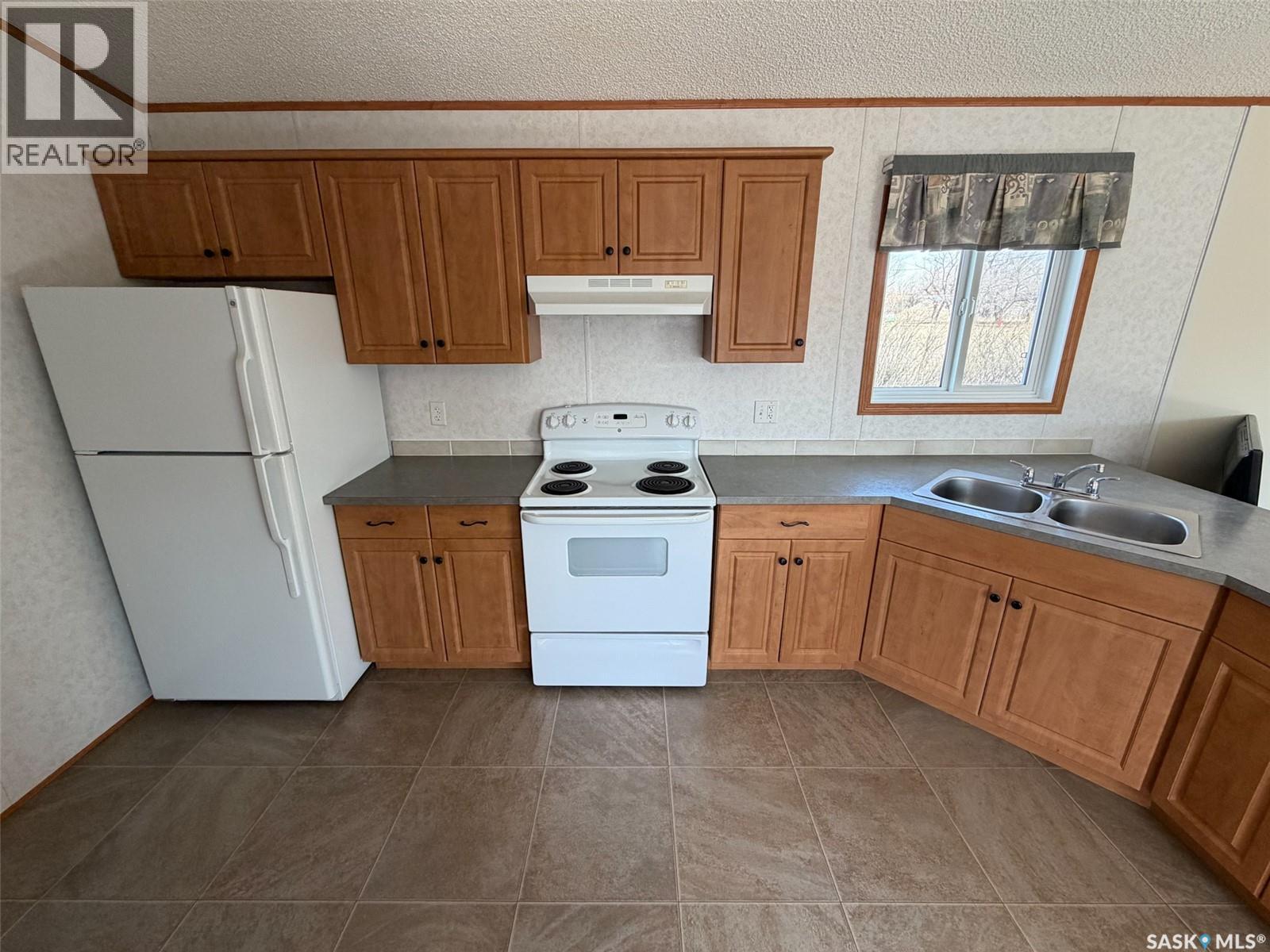 213 - 217 2nd Street W, Climax, Saskatchewan  S0N 0N0 - Photo 19 - SK032060