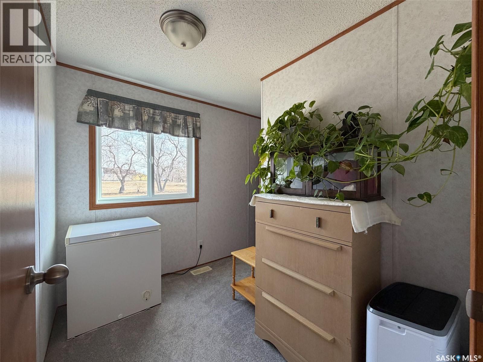 213 - 217 2nd Street W, Climax, Saskatchewan  S0N 0N0 - Photo 30 - SK032060