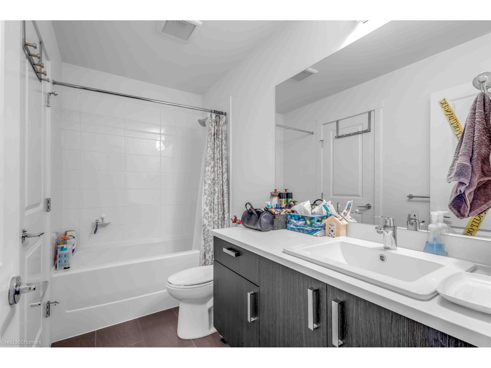 313 13623 81a Avenue, Surrey, British Columbia  V3W 3N7 - Photo 14 - R3105201