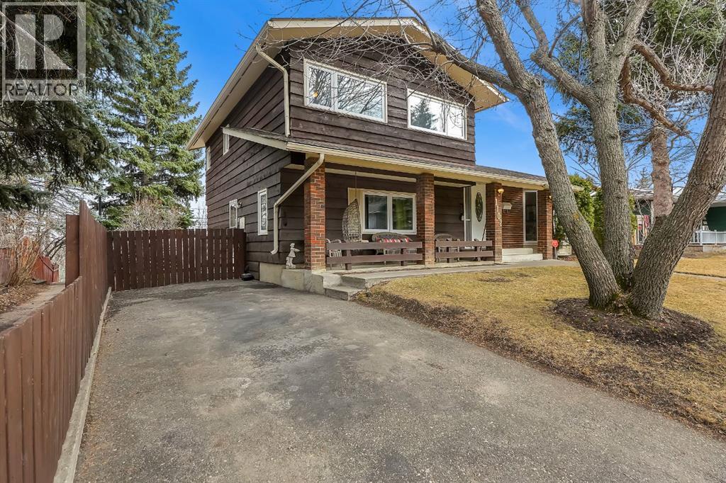 1102 Lake Christina Way SE, Calgary, Alberta  T2J 2R3 - Photo 3 - A2296764